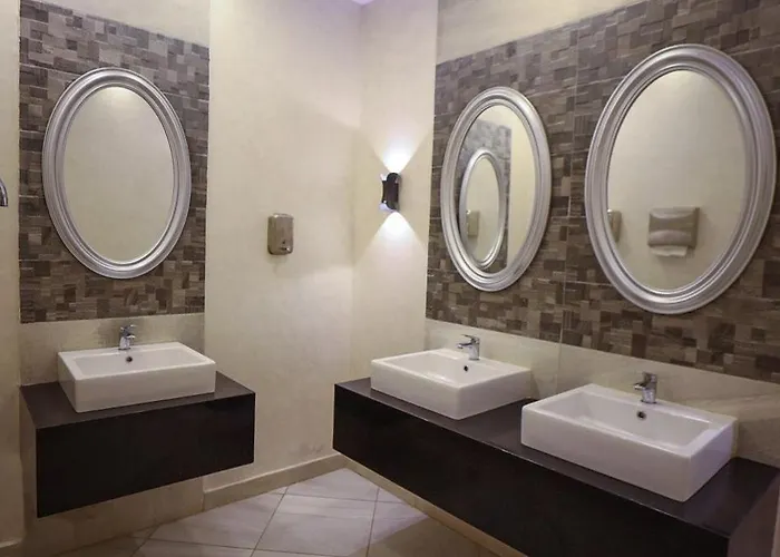 Oyster Bay Otel
